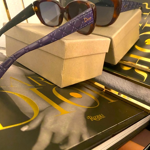 Dior cannage blue / tortoiseshell sunglasses. - Picture 14 of 16